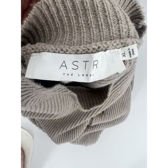 Women’s ASTR the label Button Slit Front Sweater Taupe Size XL - Picture 5 of 7